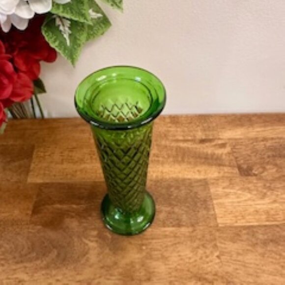 Vintage E.O. Brody Co. Emerald‎ Green Glass Bud Vase Diamond Pattern USA - Picture 3 of 5